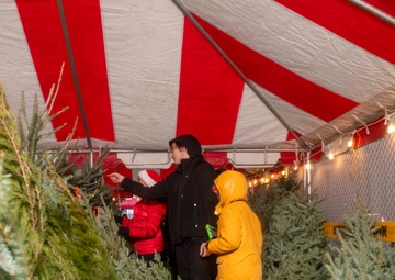 MWR Holiday Extravaganza