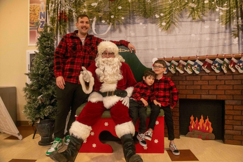 MWR Holiday Extravaganza