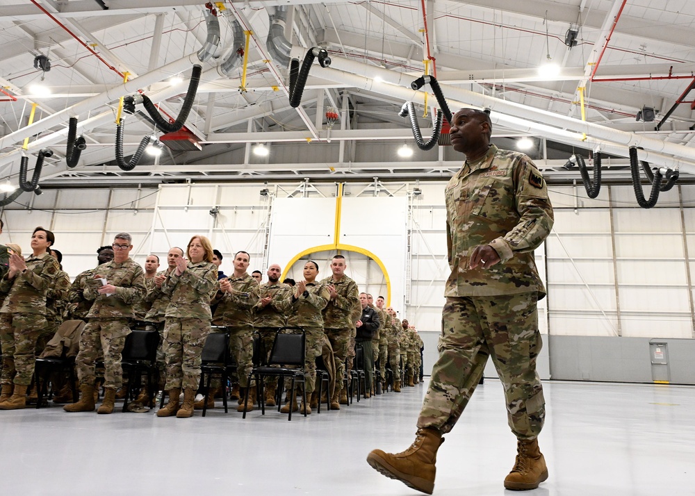 ANG CCM Visits 105th Airlift Wing