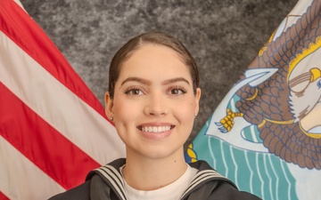 Sailor of the Quarter:  Fire Controlman 1st Class Linda Jaehn