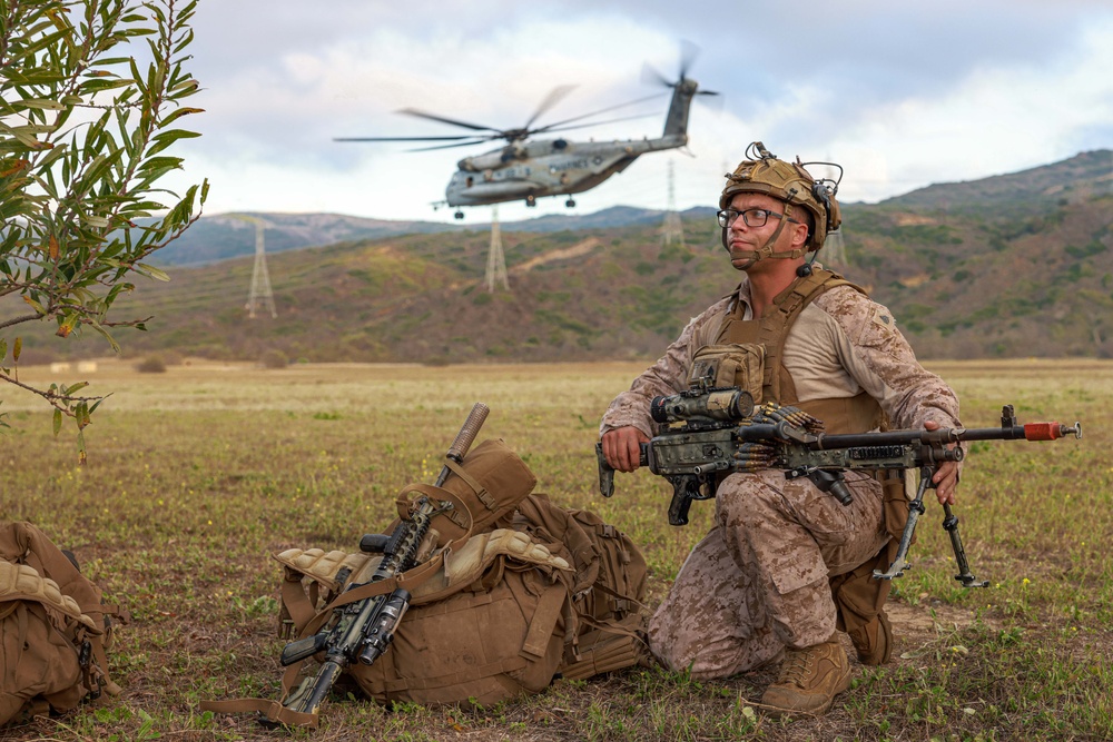 BLT 1/5 Conducts Ship-to-shore Airfield Seizure Mission