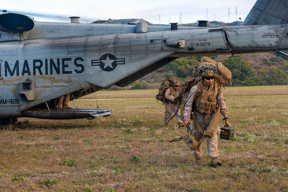 BLT 1/5 Conducts Ship-to-shore Airfield Seizure Mission