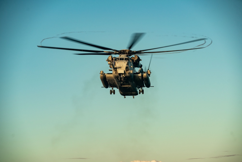 Marines, Sailors Conduct Flight Operations Aboard USS Harpers Ferry