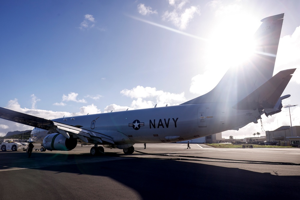Sailors Tow P-8A Poseidon to Wash Area after Extraction from Kaneohe Bay