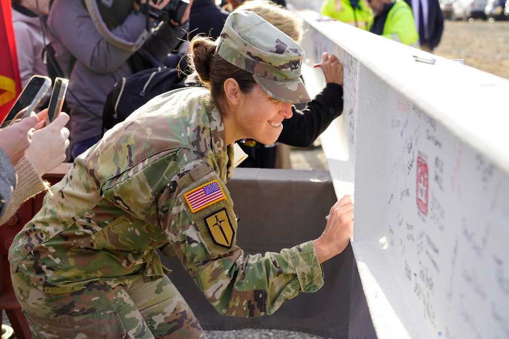 Louisville VA Medical Center reaches “Topping Out” milestone