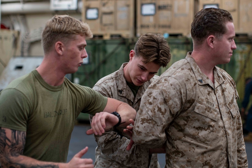 15th MEU Recon Company Conducts Detainee Handling Training Underway