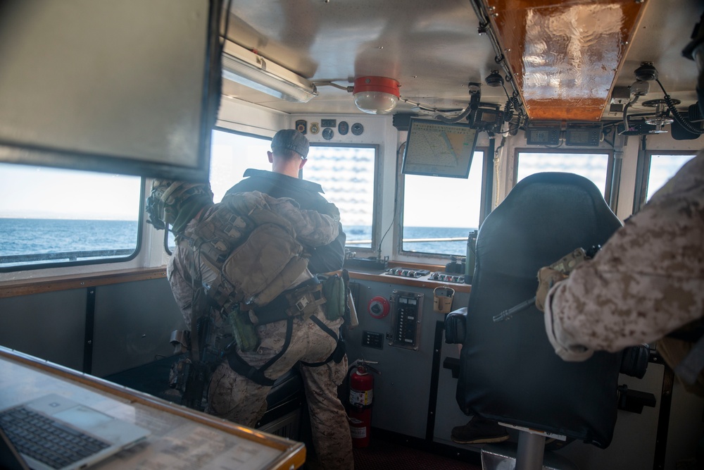 Recon Marines Seize Target Vessel During VBSS Training