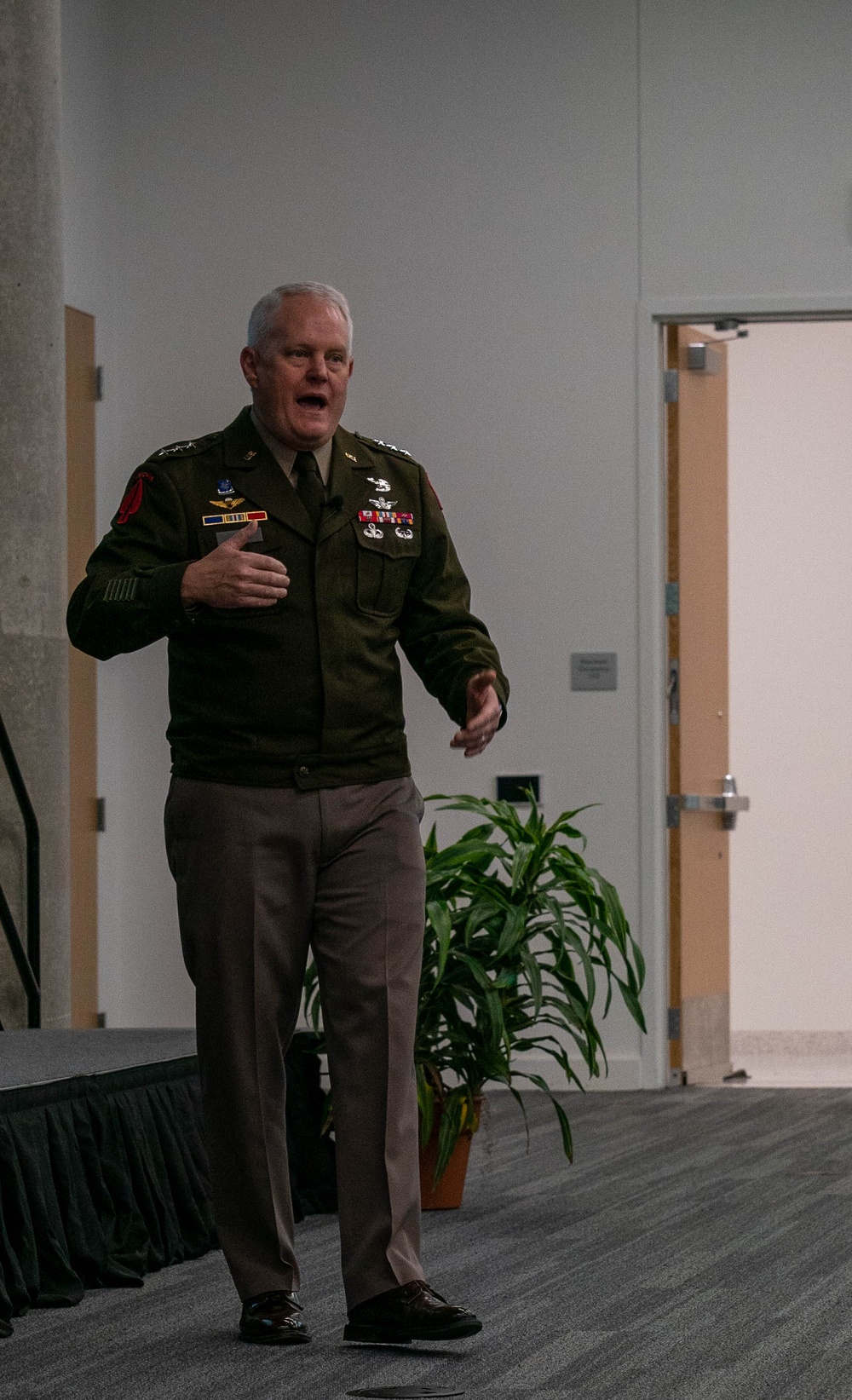 Army North CG speaks at InfraGard NDRC summit