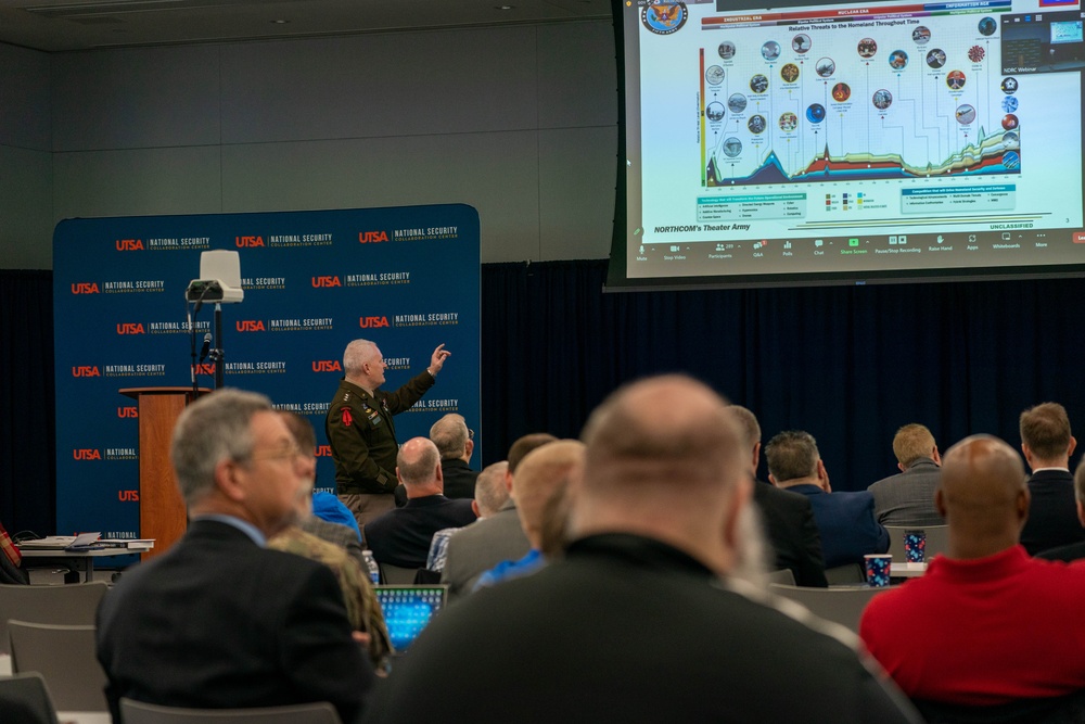 Army North CG speaks at InfraGard NDRC summit