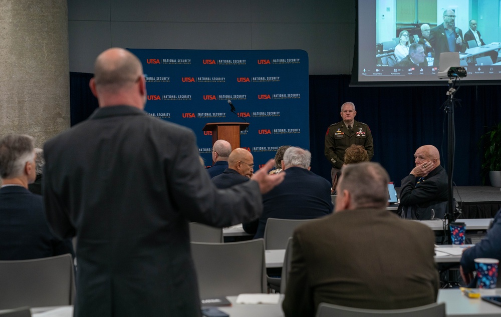 Army North CG speaks at InfraGard NDRC summit
