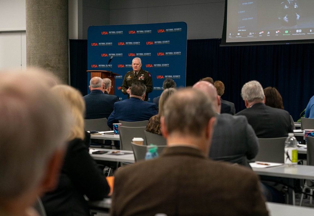 Army North CG speaks at InfraGard NDRC summit