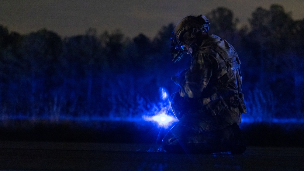 21st STS and 123rd STS conduct LZ Survey operations during Raven 24-3