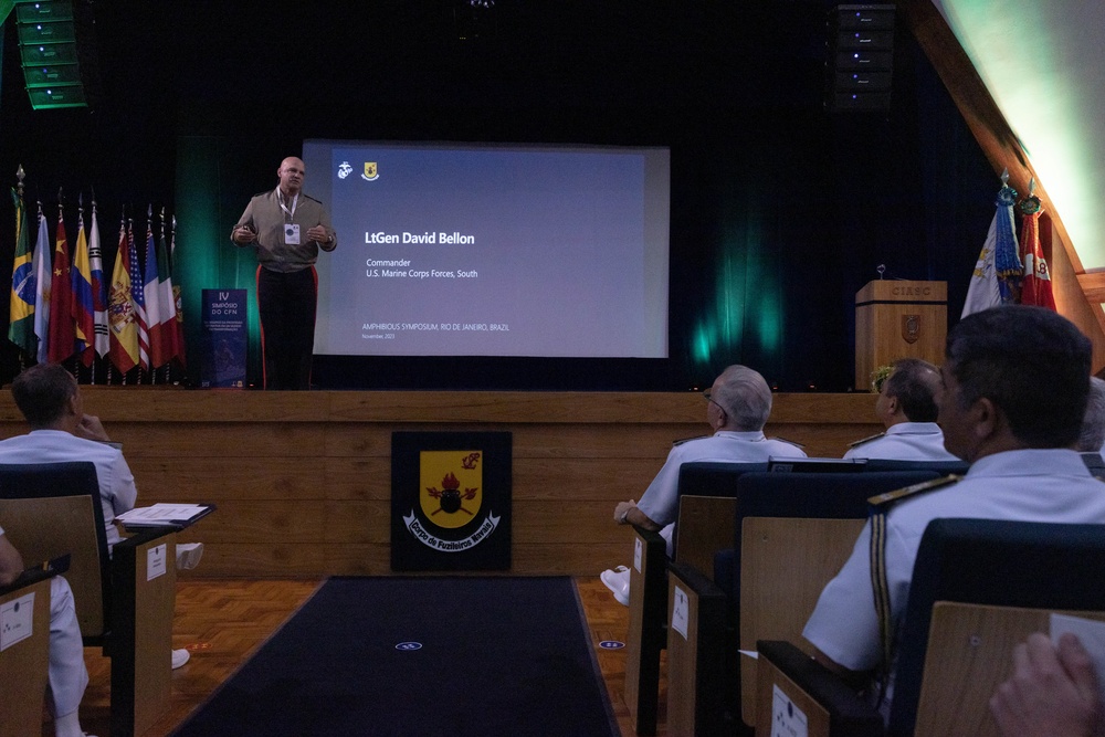 U.S. Marine Corps Lt. Gen. David Bellon delivers keynote address at Brazil’s Octennial Amphibious Forces Symposium