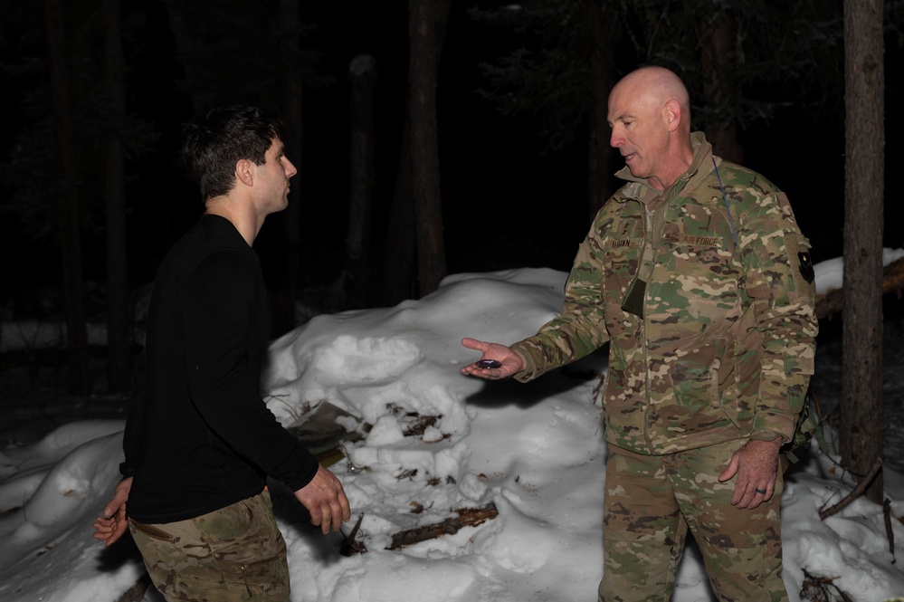 19th Air Force Commander Maj. Gen. Quinn visits Arctic Survival School on Eielson