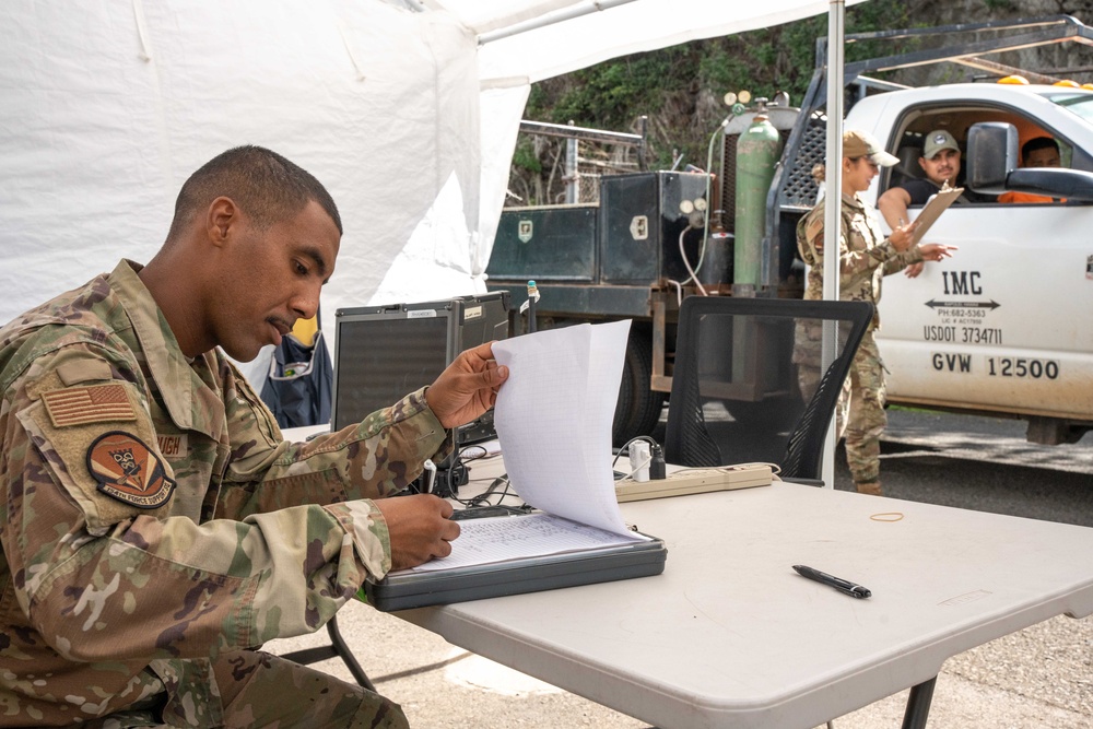 Joint Task Force-Red Hill Access Control Point Team Ensures Security, Efficiency for RHBFSF Defueling