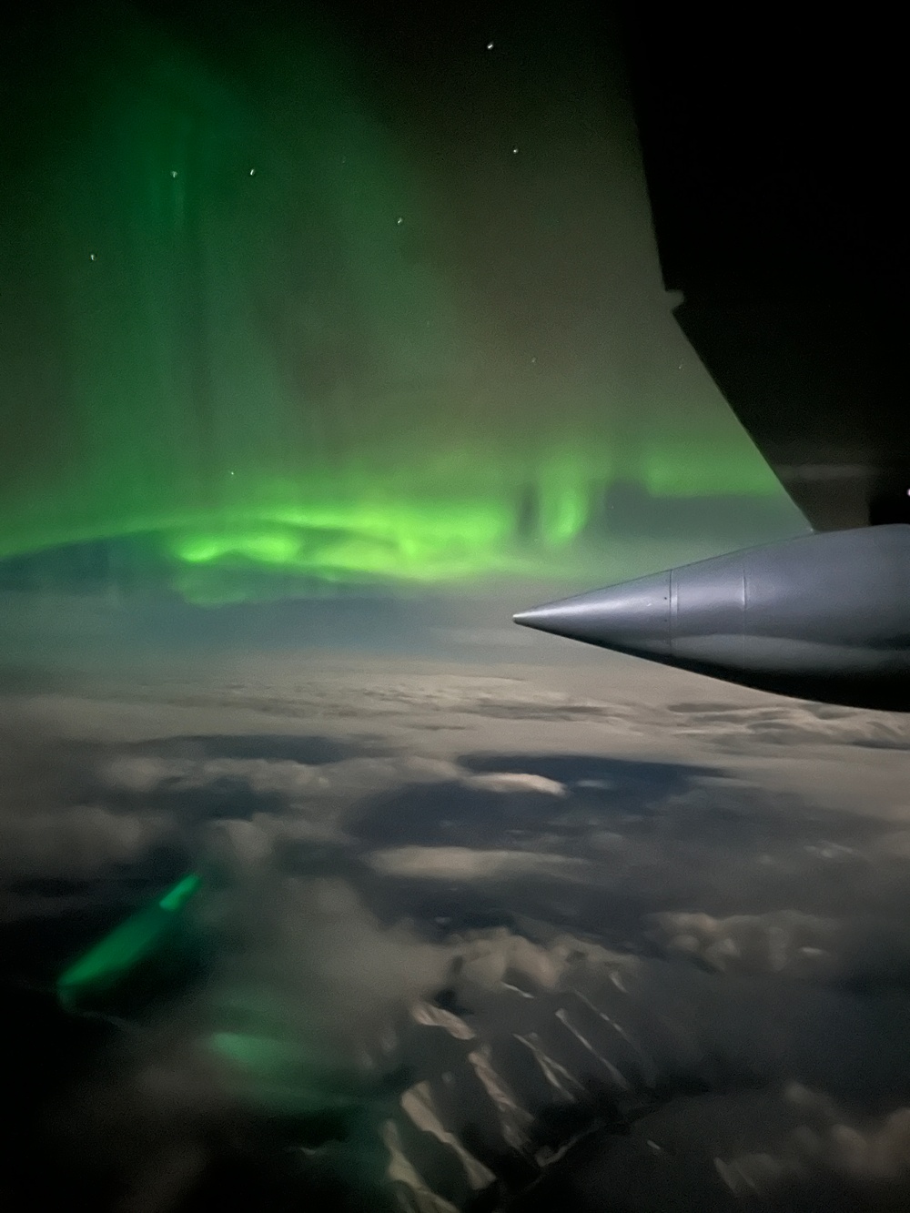 Chasing an aurora from the skies