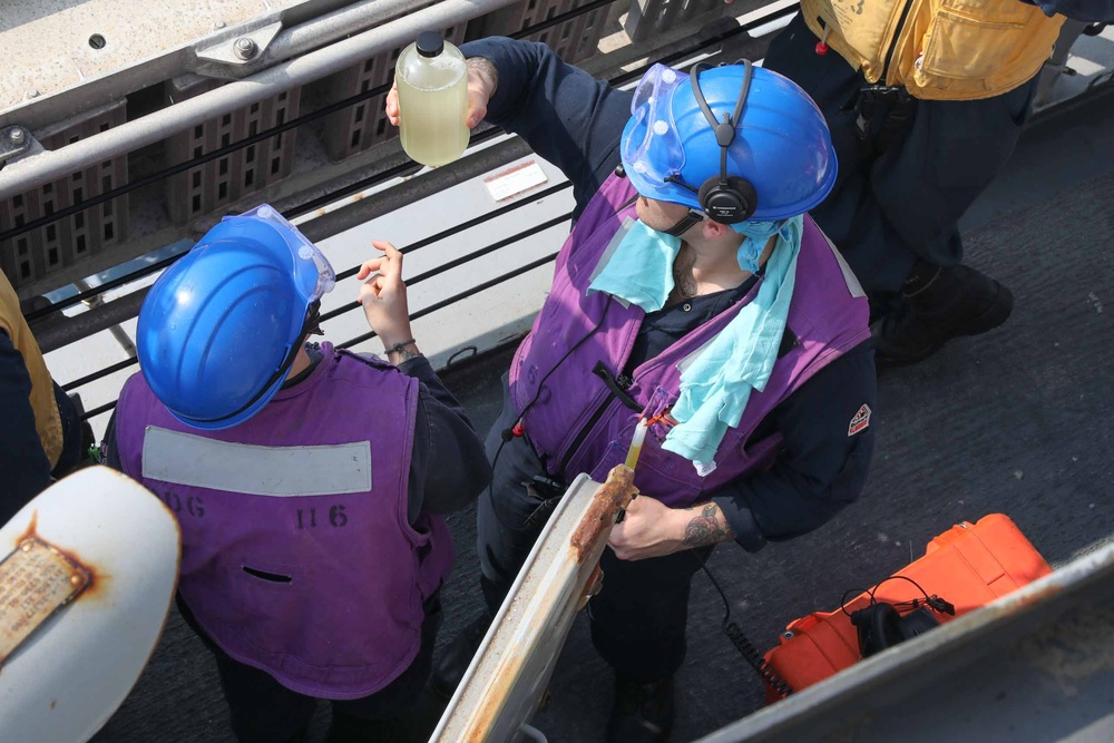 USS Thomas Hudner Conducts Replenishment Operations with USNS Amelia Earhart