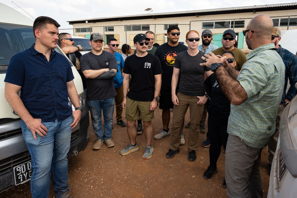 CJTF-HOA volunteers deliver toys to local families