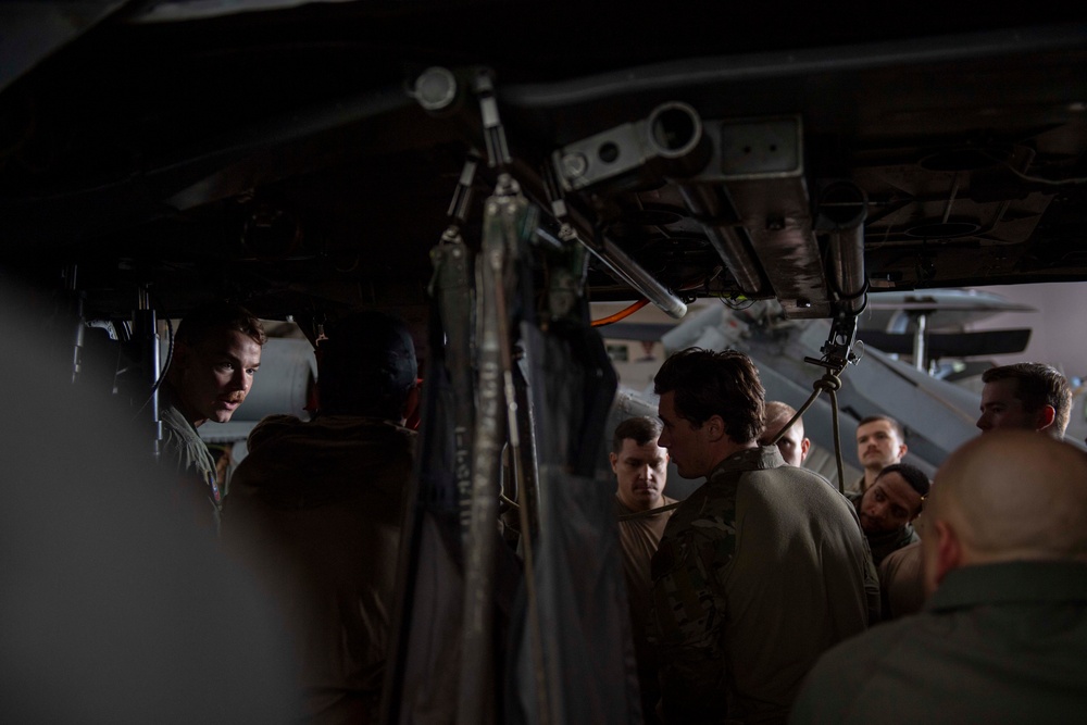 U.S. Navy Explosive Ordnance Disposal Technicians Conducts Helicopter Rope Suspension Technique Training