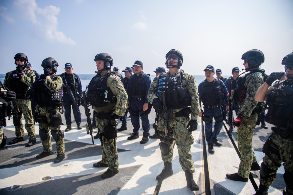 USS Mason (DDG 87) Conducts VBSS with Japanese Allies