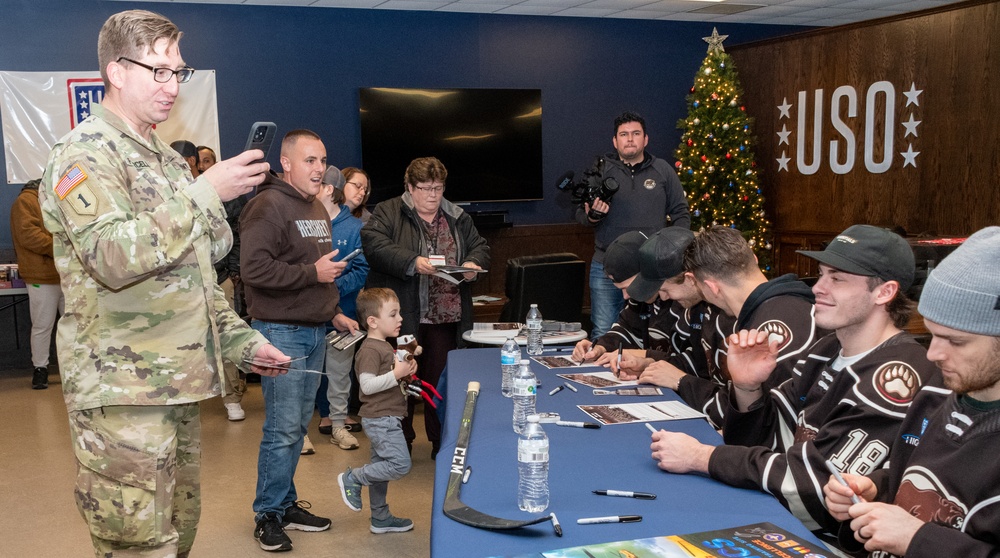 Hershey Bears visit Pennsylvania National Guard members