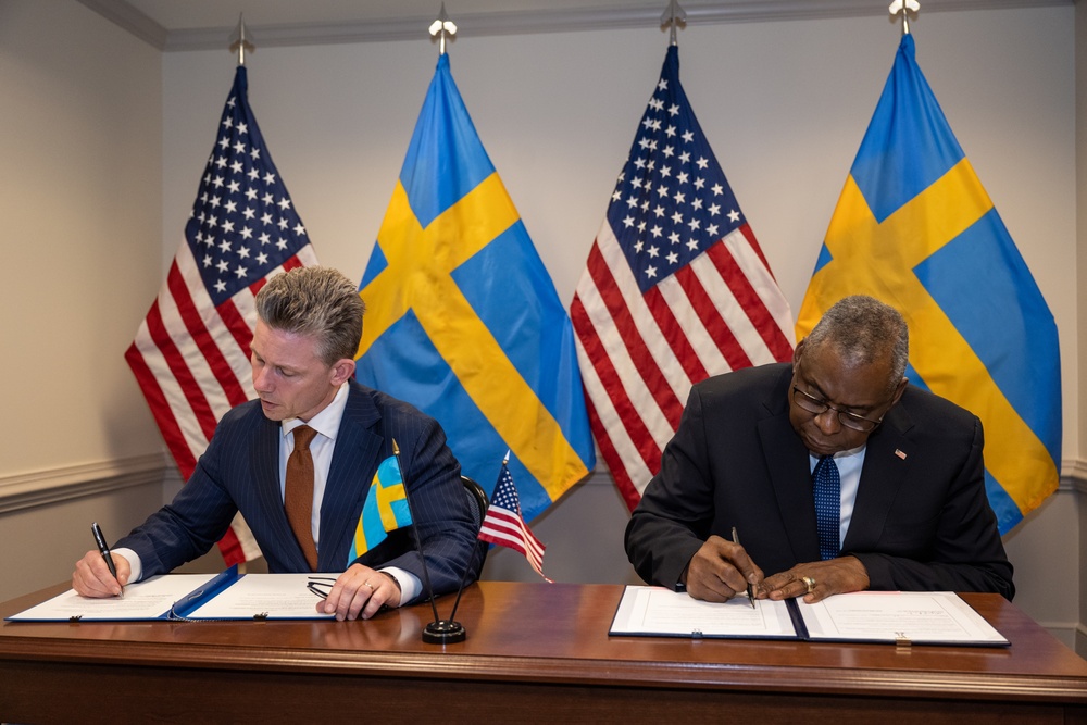 Secretary Austin hosts Swedish Defense Minister Pål Jonson