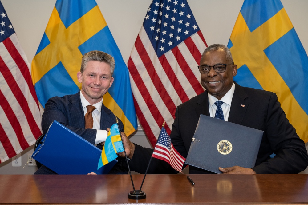 Secretary Austin hosts Swedish Defense Minister Pål Jonson