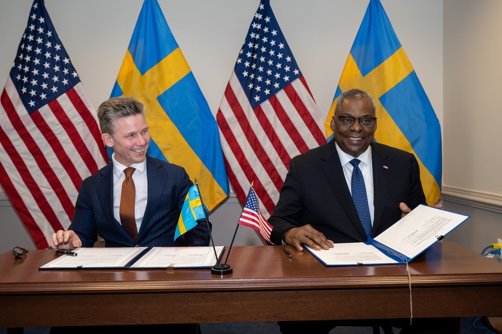 Secretary Austin hosts Swedish Defense Minister Pål Jonson