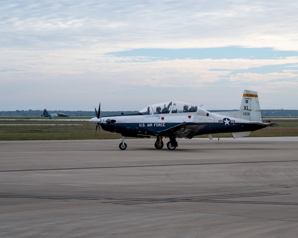 Morning T-38 Flights at Laughlin