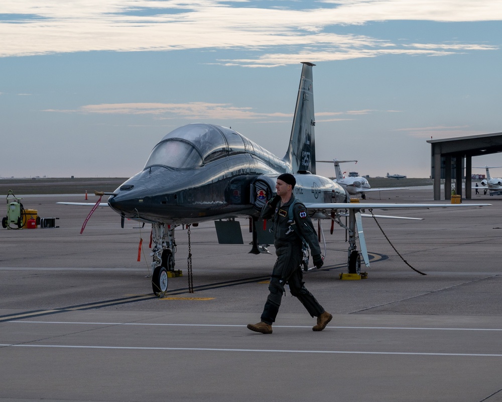 Morning T-38 Flights at Laughlin