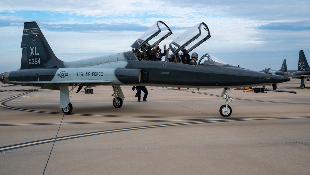 Morning T-38 Flights at Laughlin