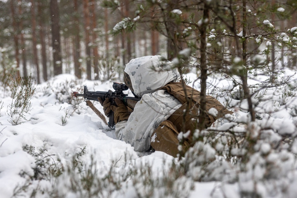 CLB 6 Conducts Defensive Operations During Freezing Winds 23