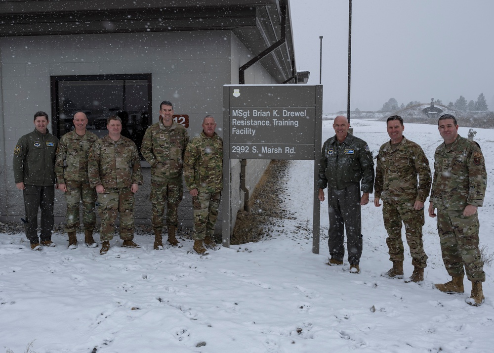 Major General Quinn &amp; 19th AF Team Visits Fairchild AFB's SERE School