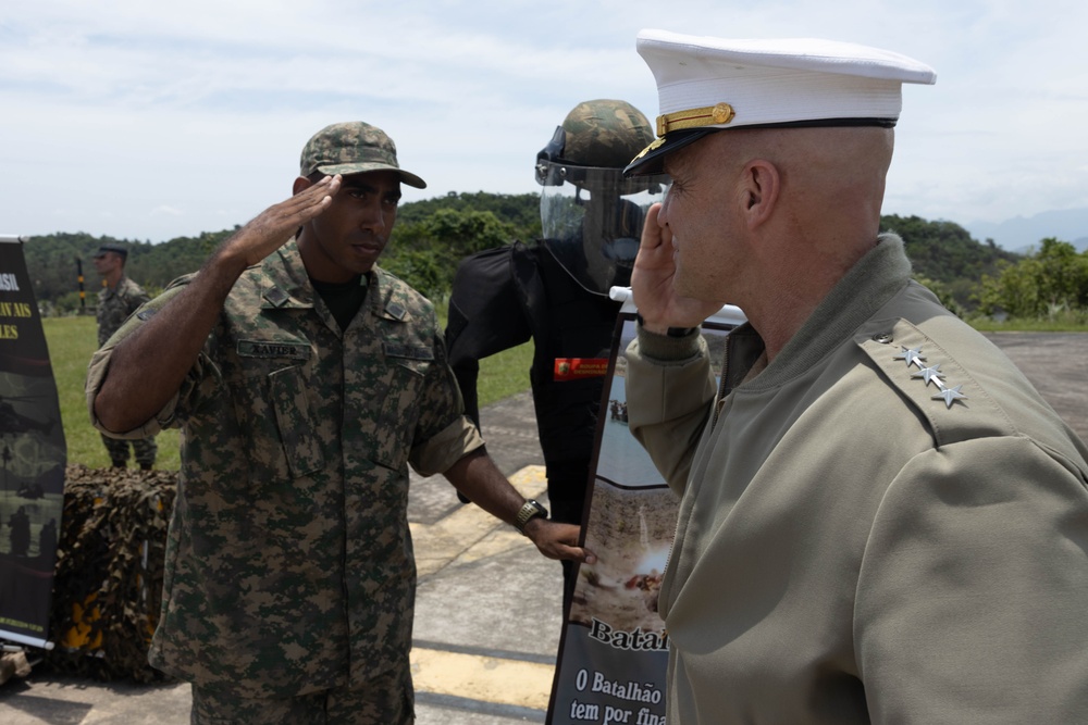 Marine leaders view operational demonstration during Brazil’s Octennial Marine Corps Amphibious Symposium