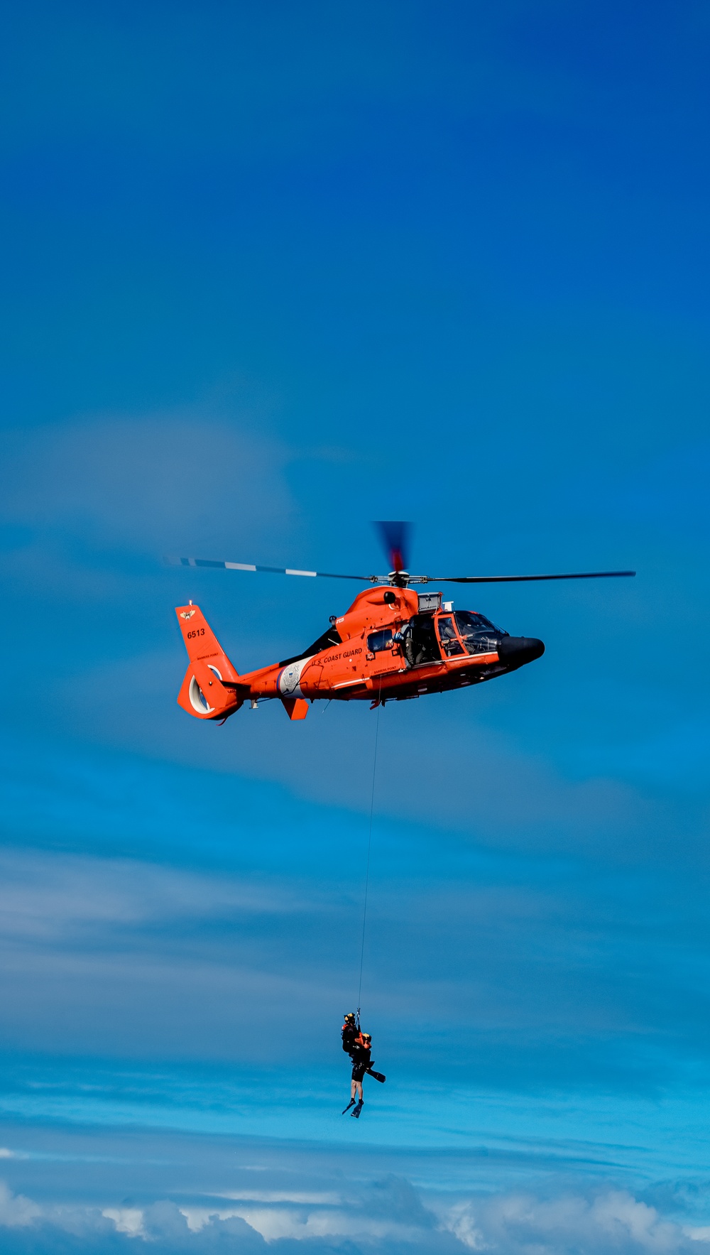 Air Station Barbers Point conducts North Shore help-ops