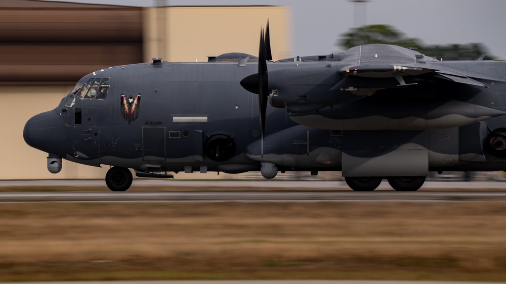 Crews on board AC-130J Ghostrider perform &quot;touch-and-go&quot; exercise