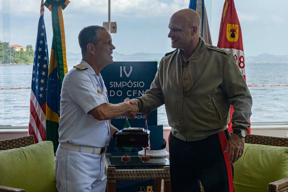 Marine leaders view operational demonstration during Brazil’s Octennial Marine Corps Amphibious Symposium