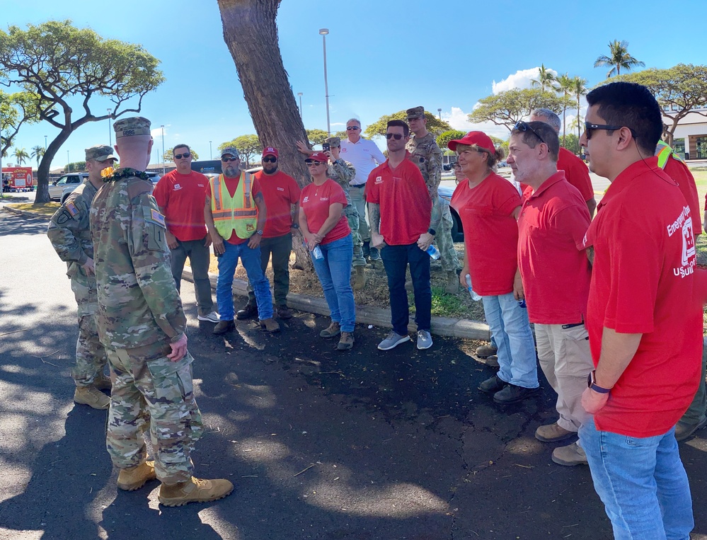 Brig. Gen. Gibbs visits 2023 Hawaiʻi Wildfire Response Mission team members