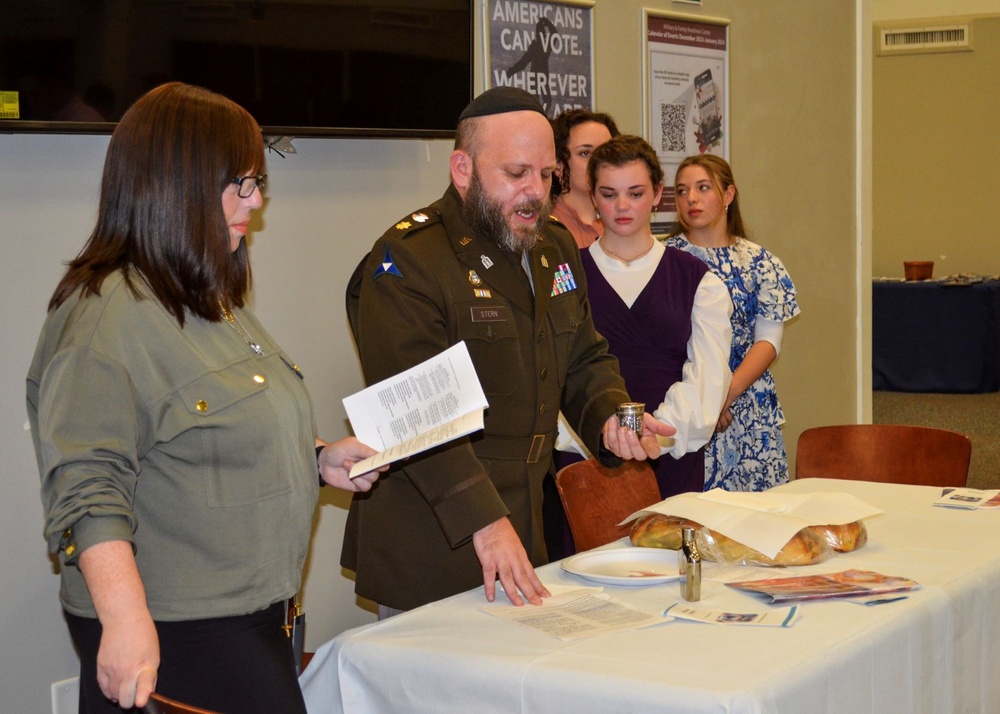 JBSA members come together to share, learn at community Shabbat