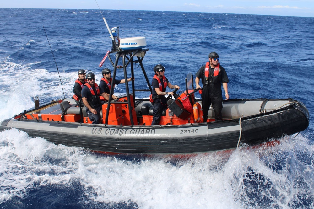 Coast Guard Cutter Dauntless patrols the Caribbean Sea