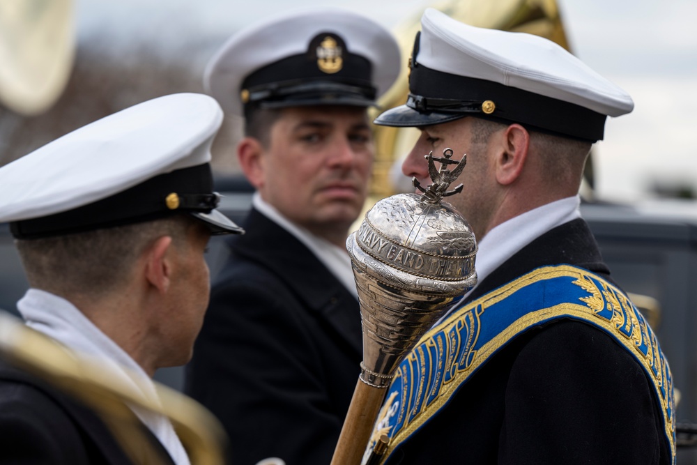 SD Hosts Ukrainian Minister of Defense for Bilateral Exchange