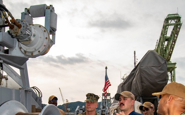OPNAV N95 Visits Sasebo MCM Units