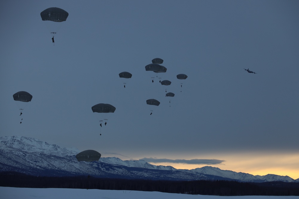 VMGR-153 Personnel Air Drop