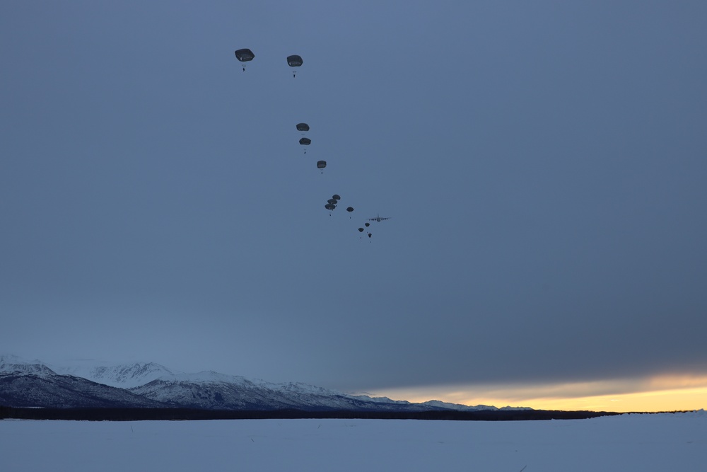 VMGR-153 Personnel Air Drop