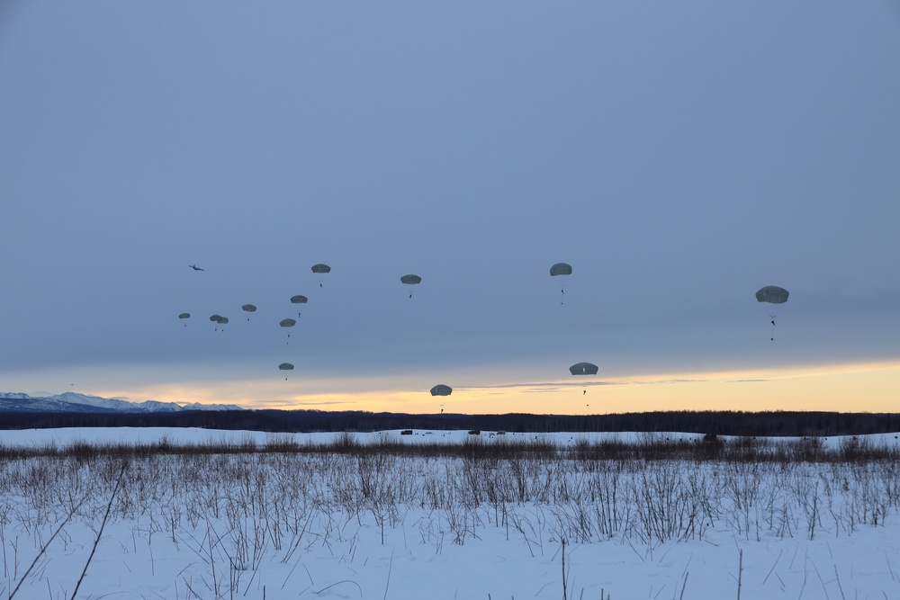 VMGR-153 Personnel Air Drop