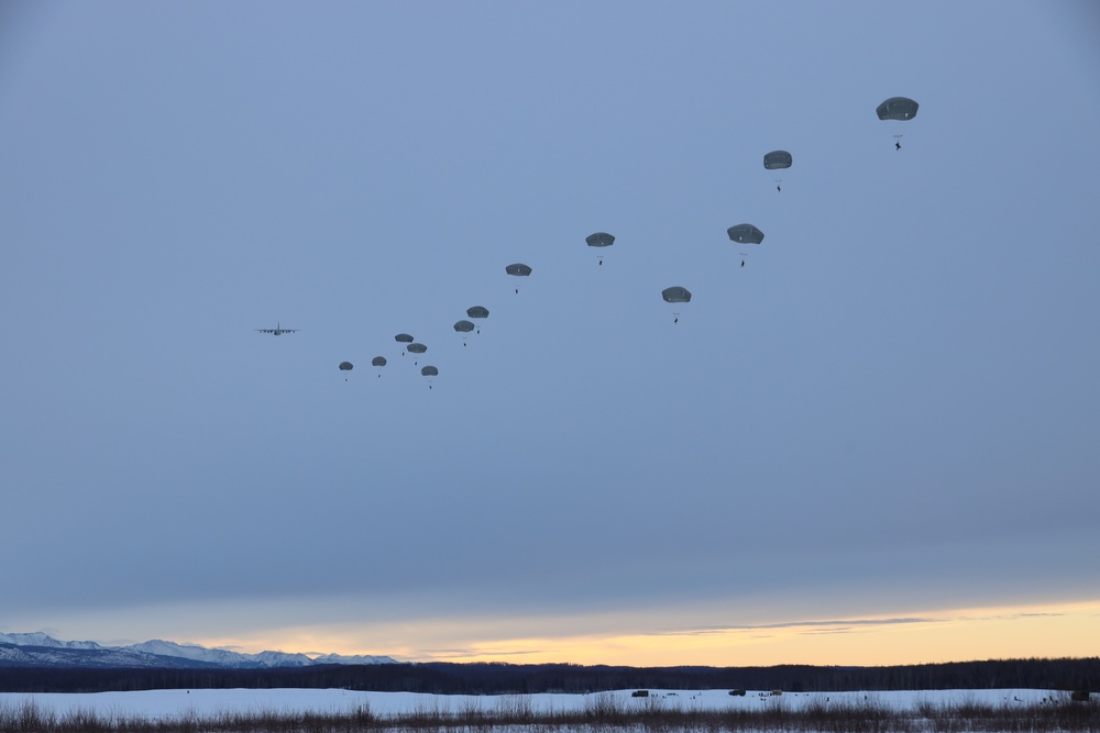 VMGR-153 Personnel Air Drop