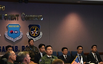 7th AF leadership meets with ROK Minister of National Defense for first USAF visit