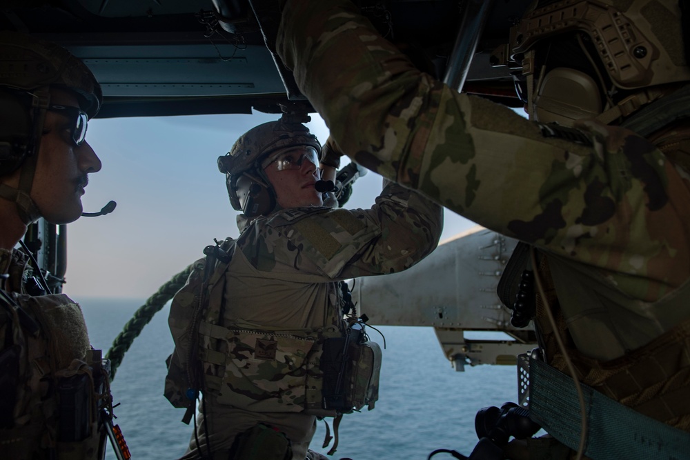 U.S. Navy Explosive Ordnance Disposal Technicians Conduct Helicopter Rope Suspension Drills