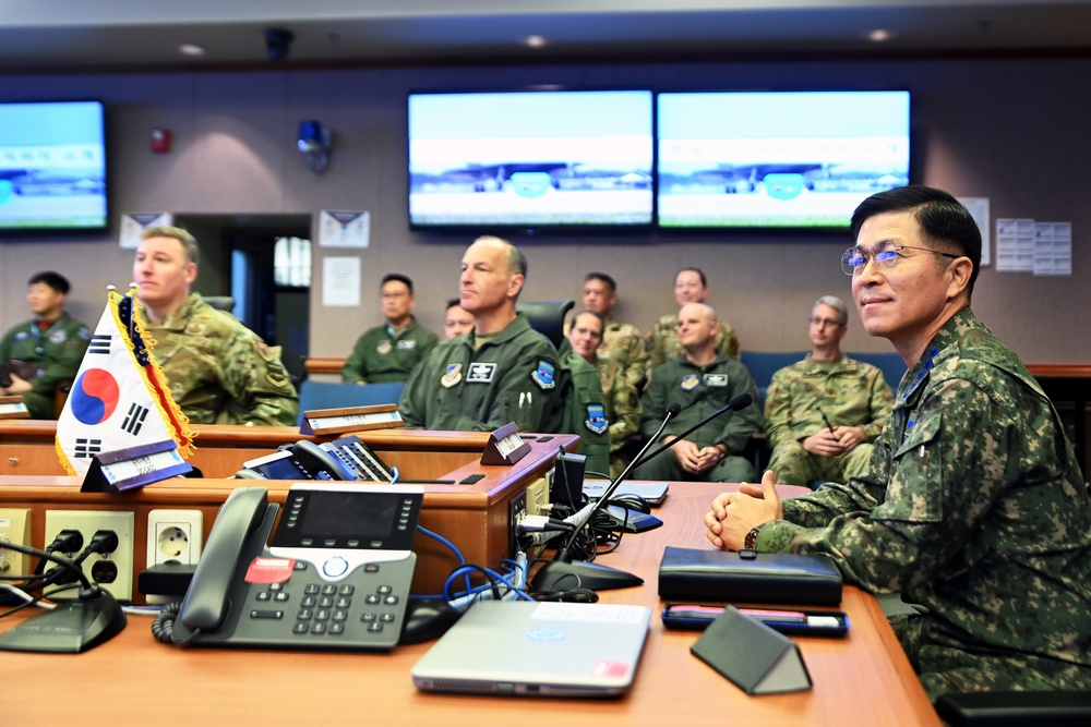 DVIDS - Images - 7th AF hosts ROK CSAF for first visit to Osan AB ...