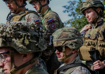207th MIB(T) Soldiers train during E2B